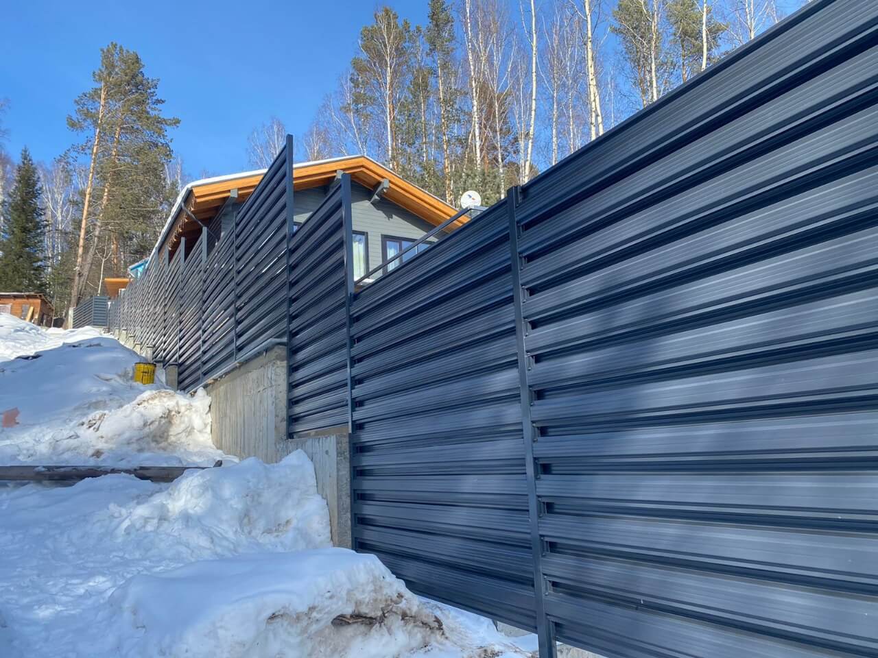 забор из штакетника 130м ral7024/7024 серый графит фото5 в Москве