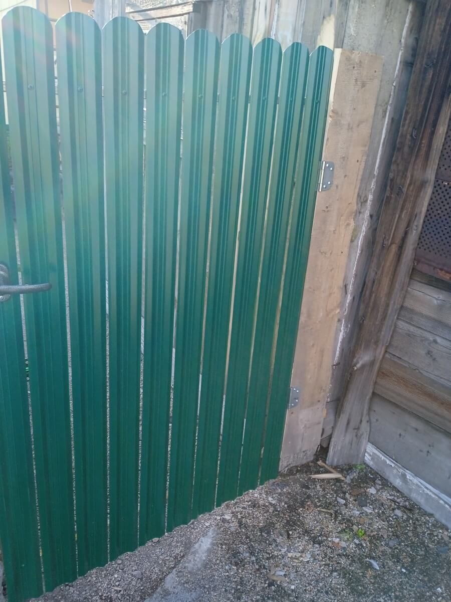 Калитка из штакетника ЭКО-М RAL6005/6005 Зеленый Мох двусторонний фото 1 в Москве