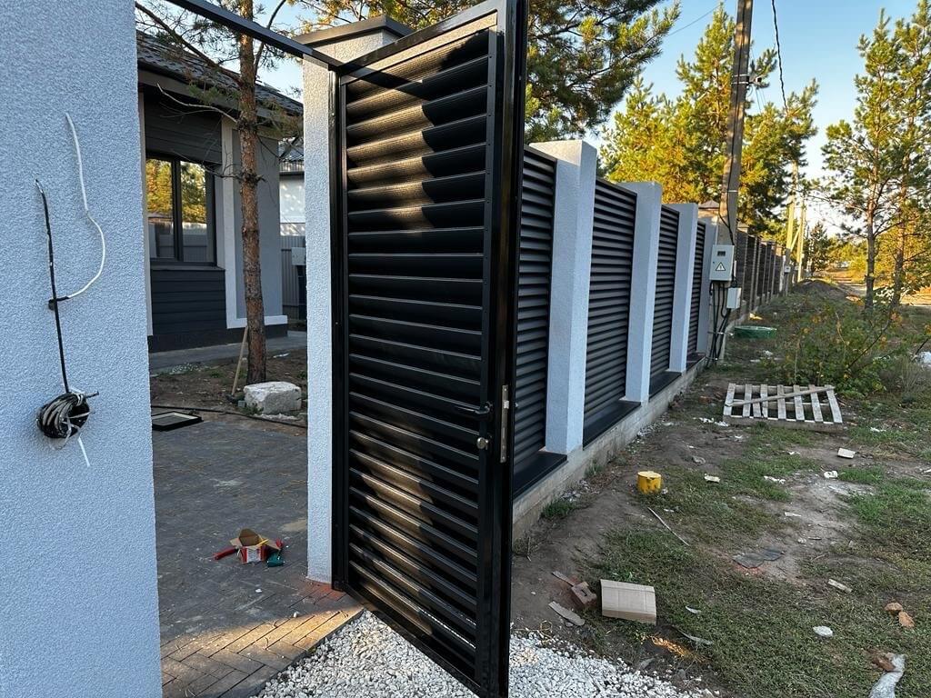 Забор-жалюзи 18м RAL9005/9005 Черный двухсторонний МАТТЕ фото 6 в Москве