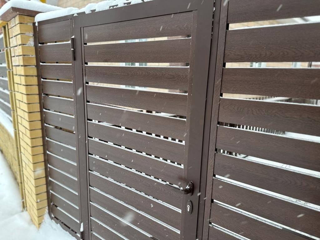 Забор-ранчо из металлопланкена 34м Мореный Дуб Printech фото 1 в Москве