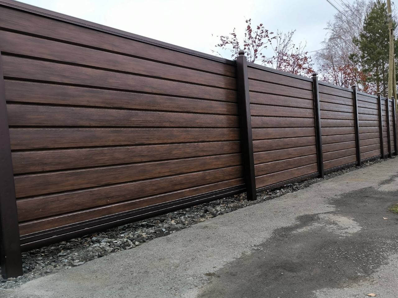Забор из металлосайдинга Евро-Брус 46м Античное Дерево Принтек фото 5 в Москве