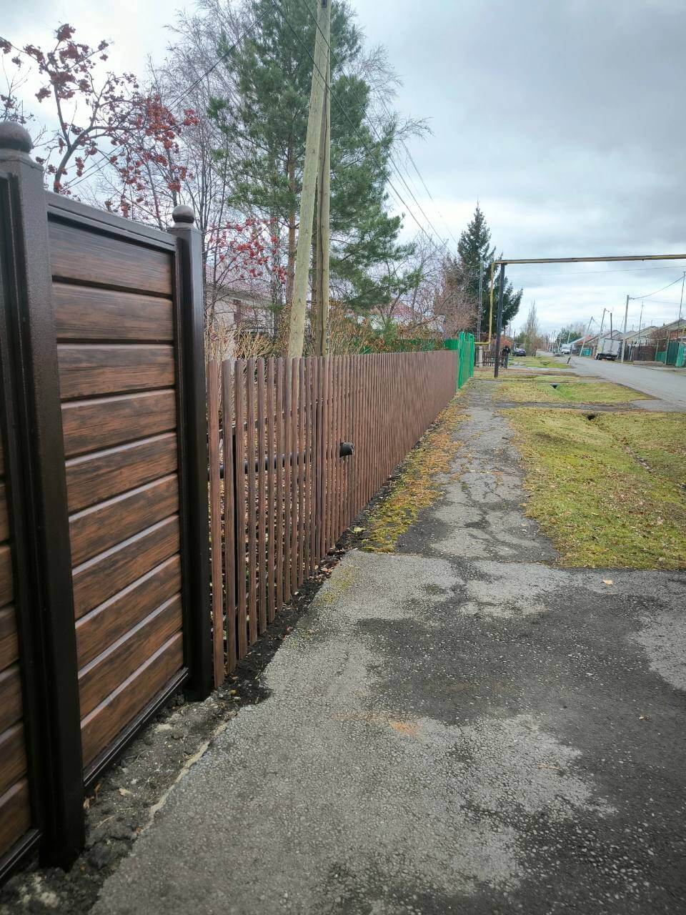 Забор из металлосайдинга Евро-Брус 46м Античное Дерево Принтек фото 3 в Москве