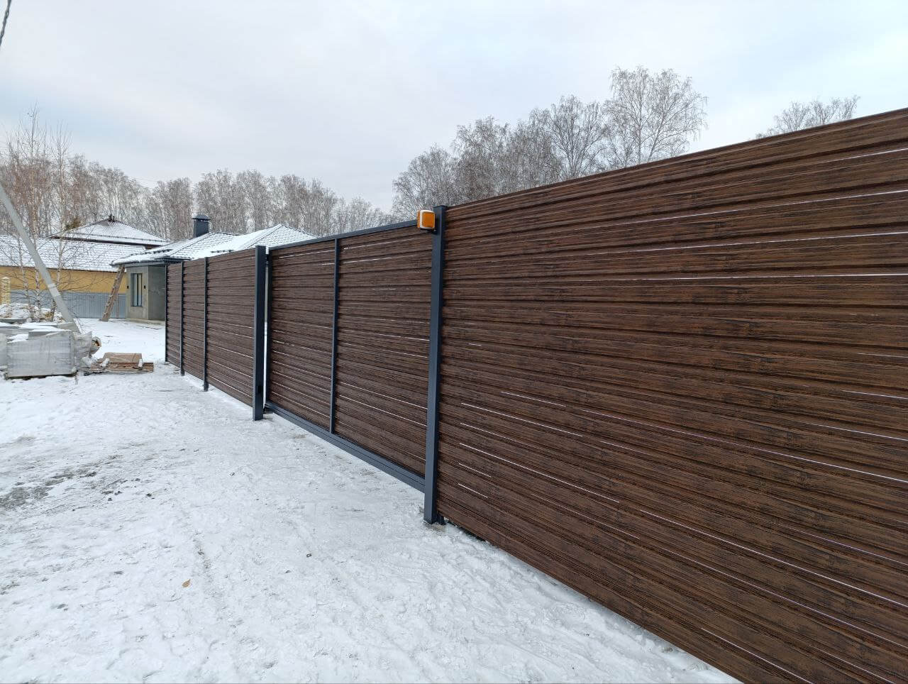 Забор-ранчо из евроштакетника 58м Темный Каштан 3D Принтек фото 1 в Москве