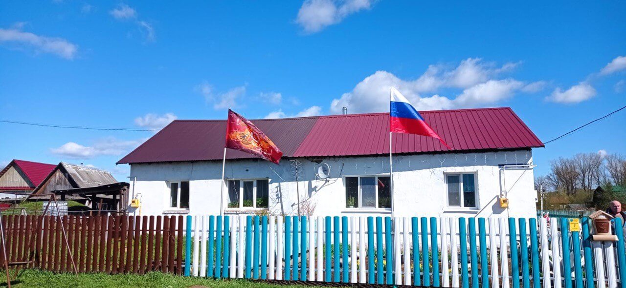 Забор из евроштакетника 16м RAL5021 Морская Волна, RAL9003 Белый в Москве