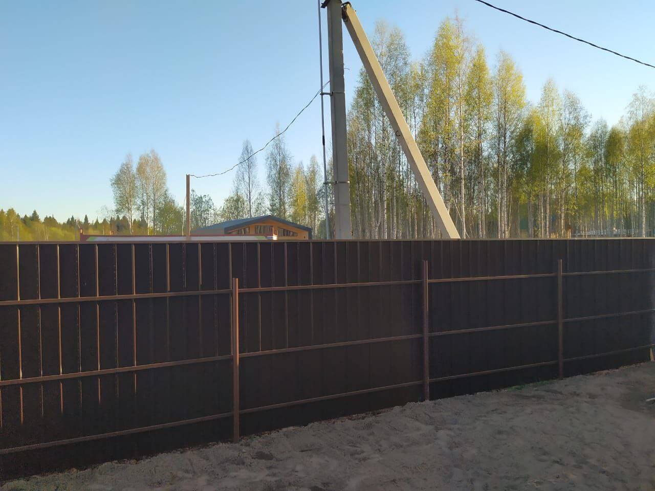 Забор из металлосайдинга ЕВРО-БРУС 25м Темный Каштан 3D Принтек фото 5 в Москве