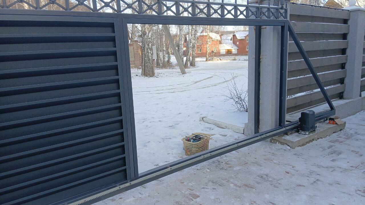 Входная группа из ламелей Хай-Тек RAL7024/7024 Серый Графит двусторонний МАТТЕ фото 10 в Москве