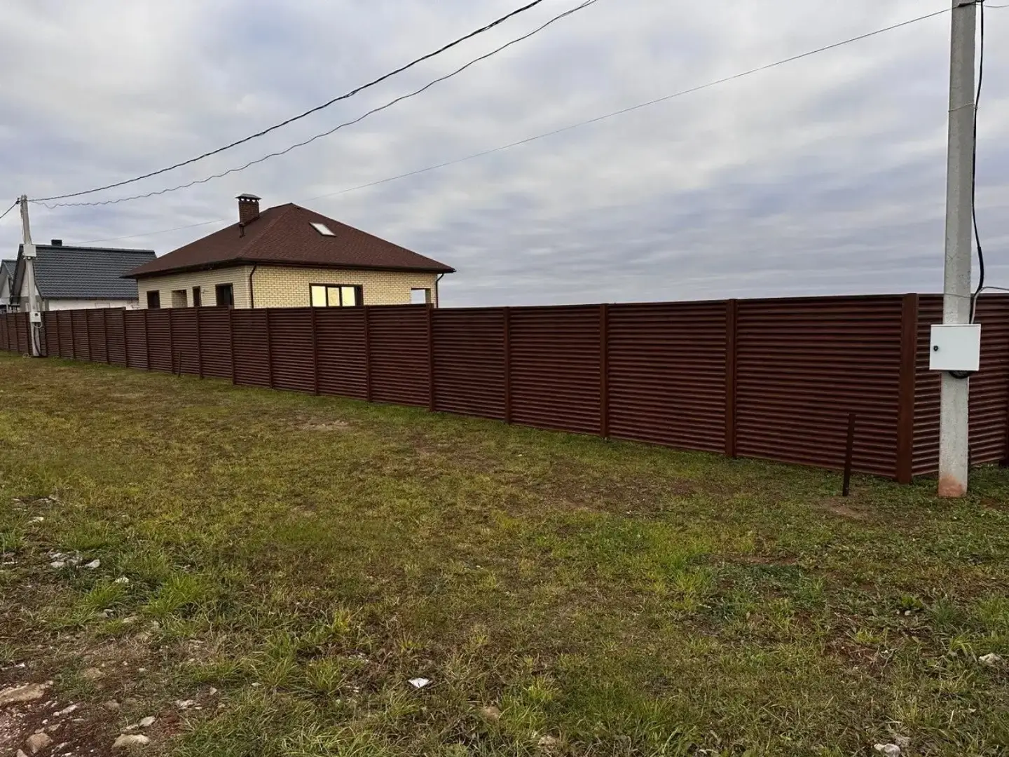 Забор-жалюзи из ламелей ЭКО-Z 58м Темный Дуб 3D Принтек фото 2 в Москве