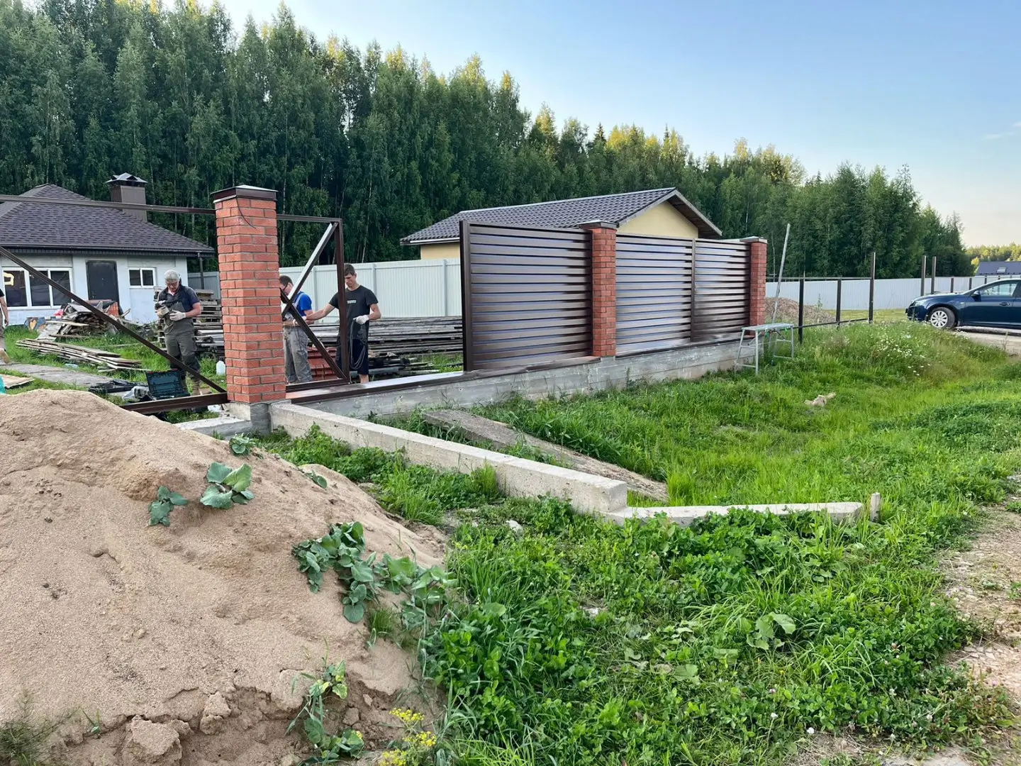 Забор-жалюзи из ламелей Хай-Тек 26м RAL8017/8017 Шоколад двусторонний фото 3 в Москве